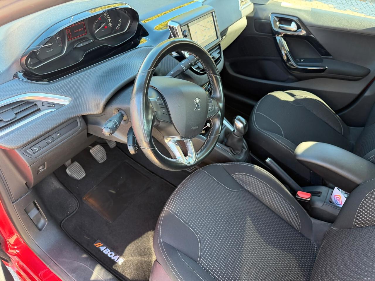 Peugeot 208 PureTech 82 - FULL OPT