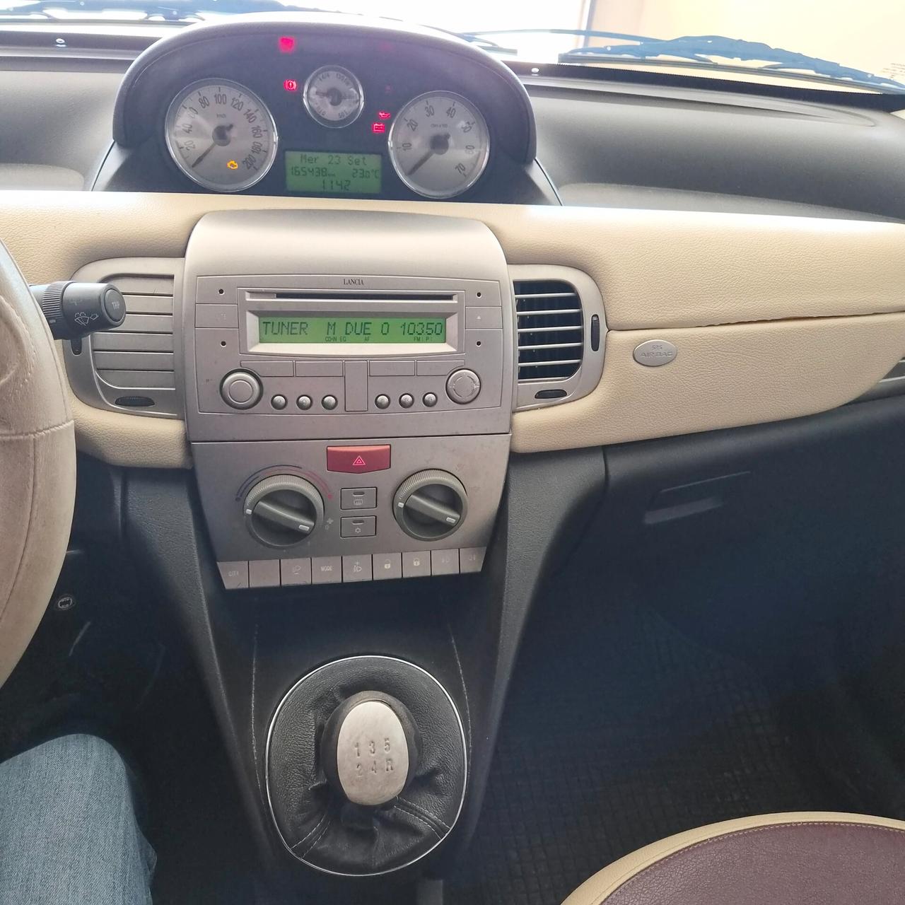 Lancia Ypsilon 1.3 MJT 75 CV Platino