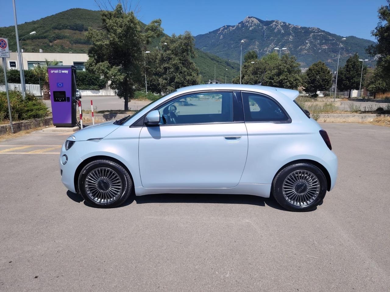 Fiat 500 500e Berlina 42 kWh Passion