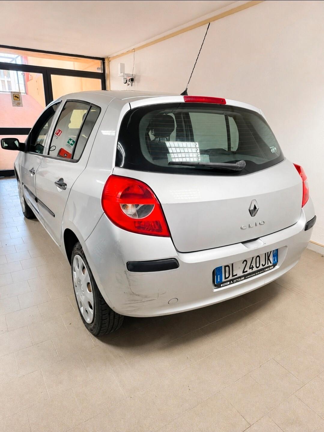 Renault Clio 1.2 16V 5 porte Dynamique