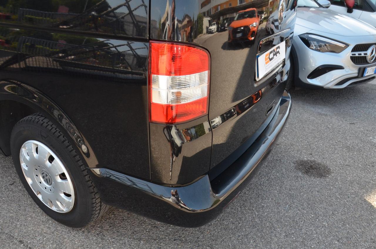 Volkswagen Transporter 2.5 TDI/130CV CARAVELLE AUTOMATICO 9 POSTI