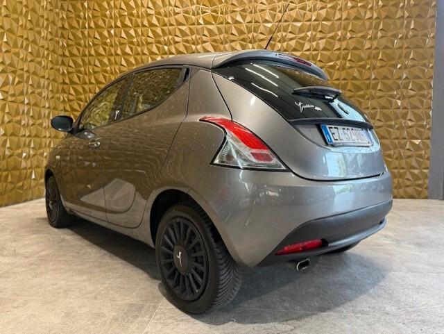 Lancia Ypsilon 1.2 69 CV 5 porte Gold