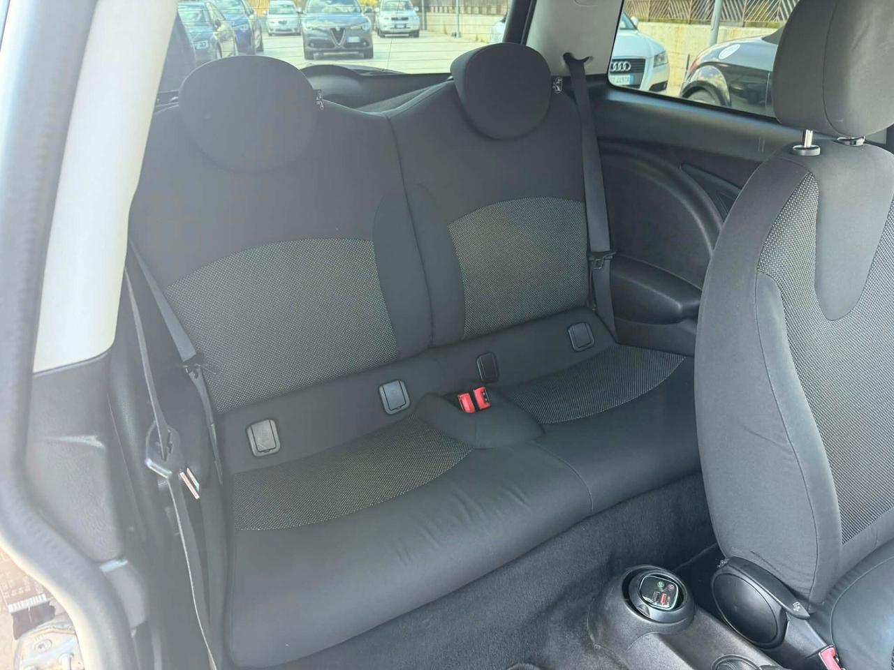 Mini COOPER D 1.6 D 110Cv 6M BICOLOR