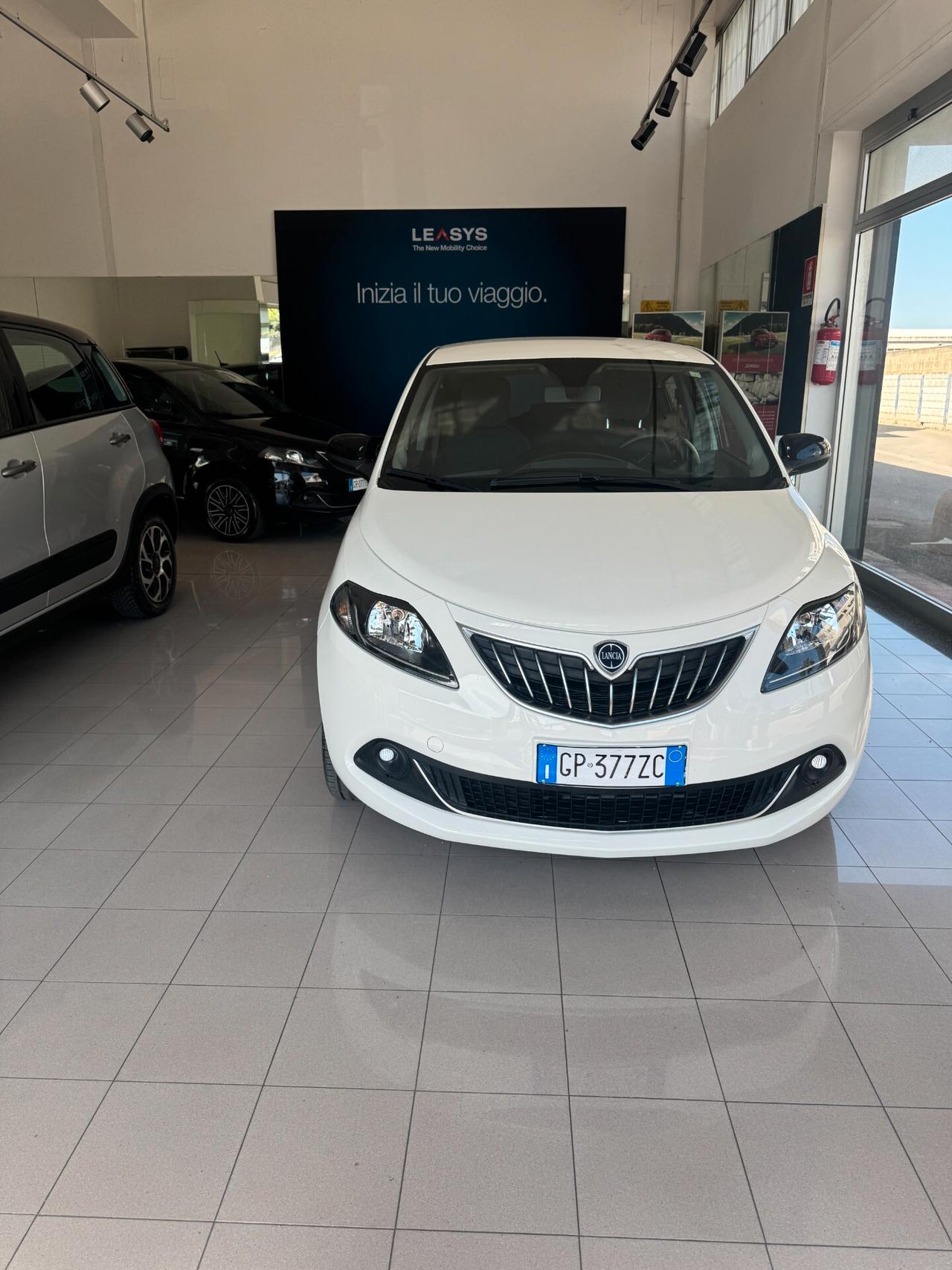 LANCIA YPSILON FULL OPTIONAL