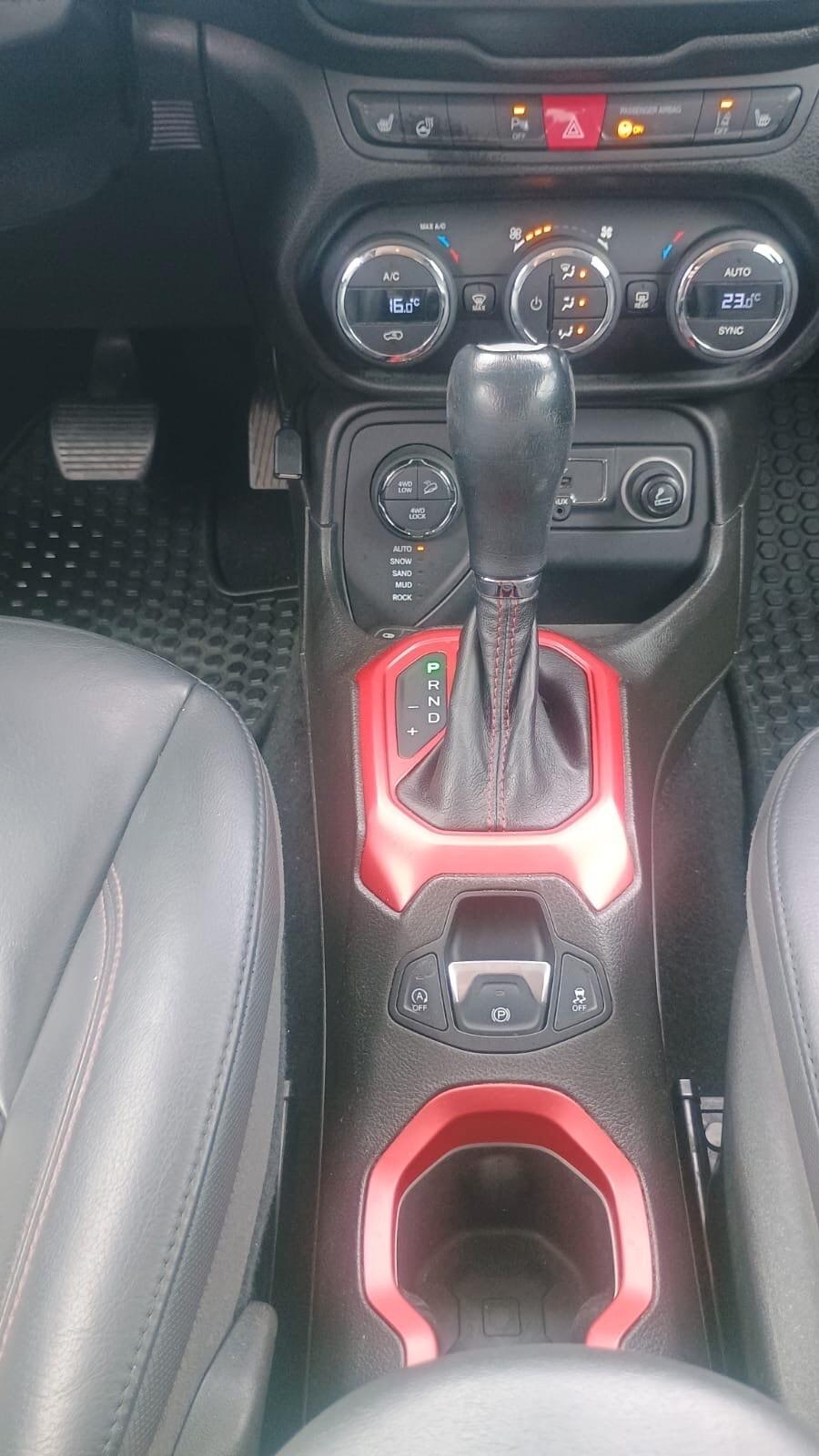 Jeep Renegade 2.0 Mjt 170CV 4WD Active Drive Low Trailhawk