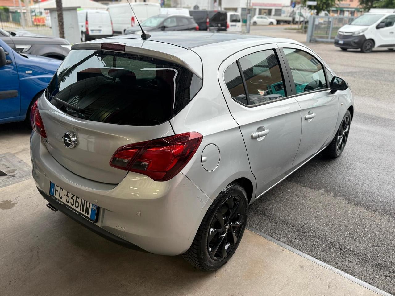 Opel Corsa 1.2 5 porte b-Color ok neopatentati