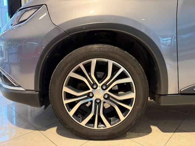 MITSUBISHI Outlander 2.2 DI-D 4WD Intense DAB+ Bluetooth