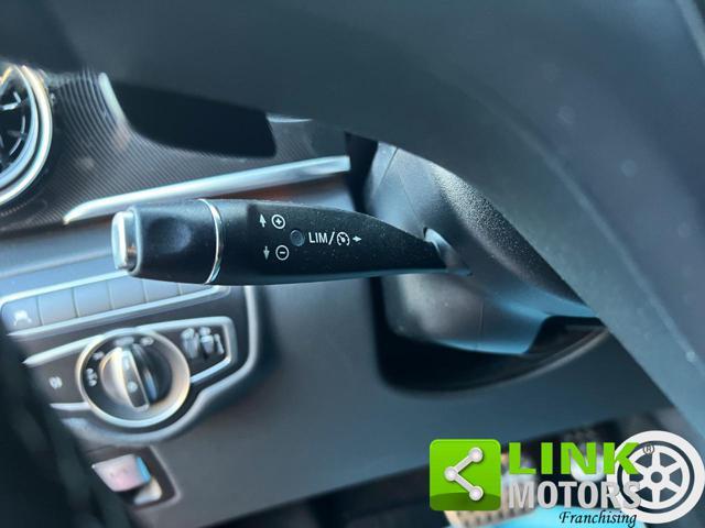 MERCEDES-BENZ V 220 d Automatic Sport Compact Night Edition