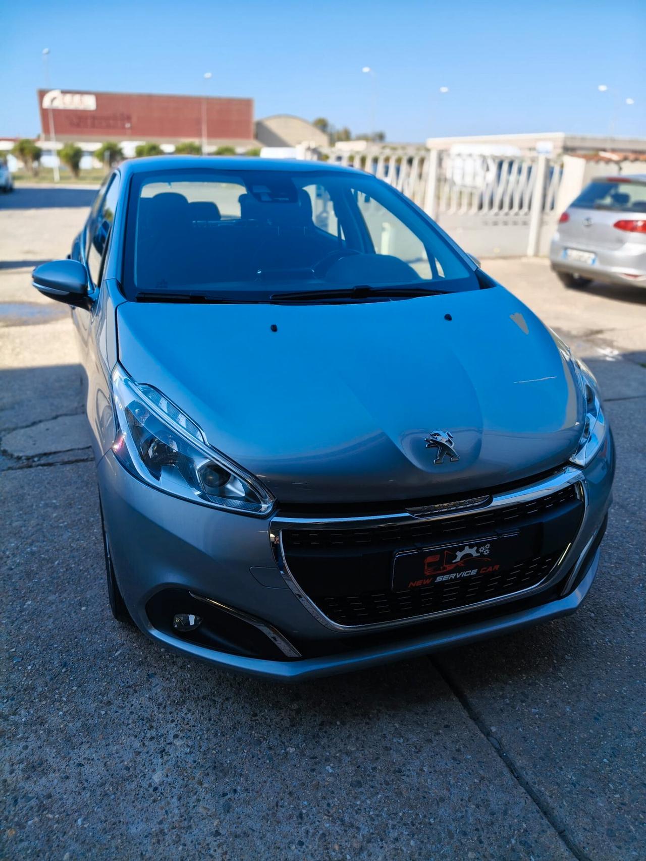 Peugeot 208 anno 2019 full optional