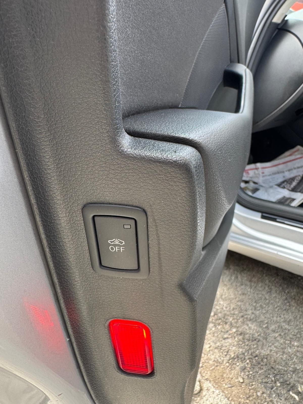 Audi A3 Sedan 2.0 TDI clean diesel quattro edition
