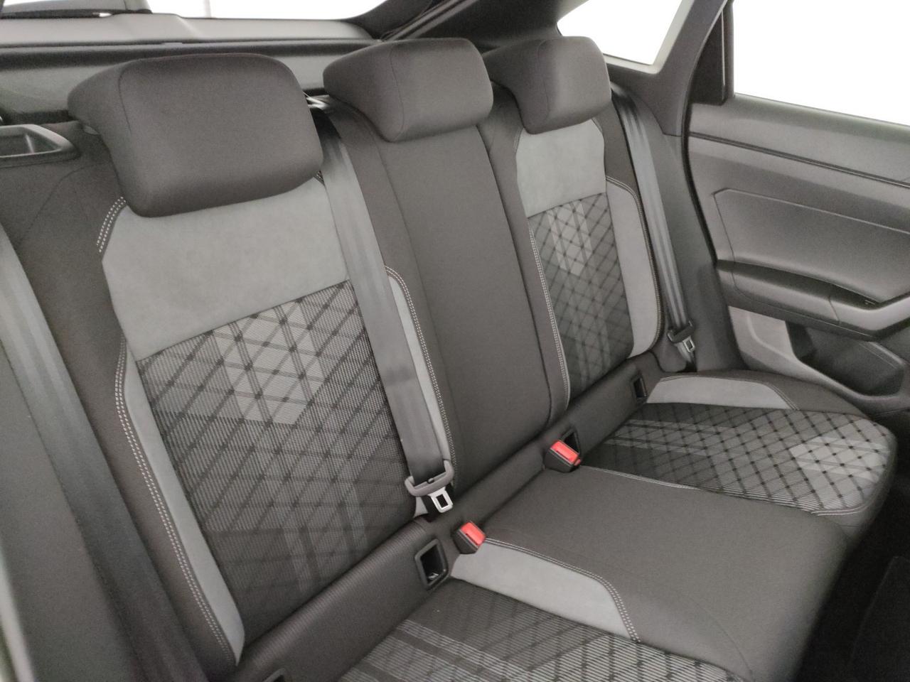 Volkswagen Taigo 1.0 tsi r-line plus 115cv