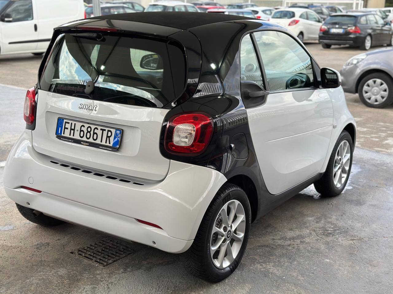 Smart ForTwo 2017 1.0 twinamic 71CV Prime DA VETRINA