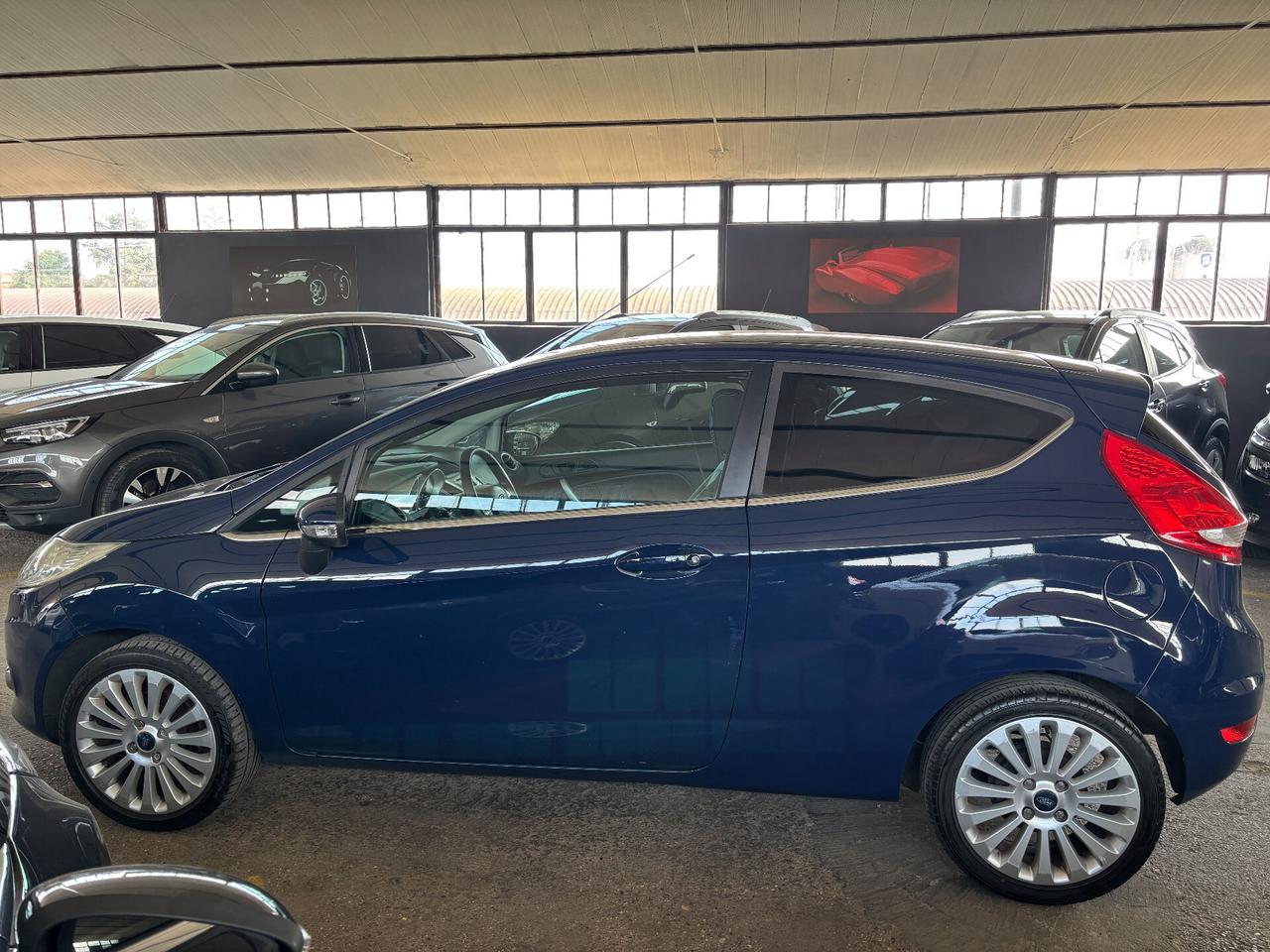 Ford Fiesta 1.2 60KW 82CV 3 porte Titanium NEOPATENTATO