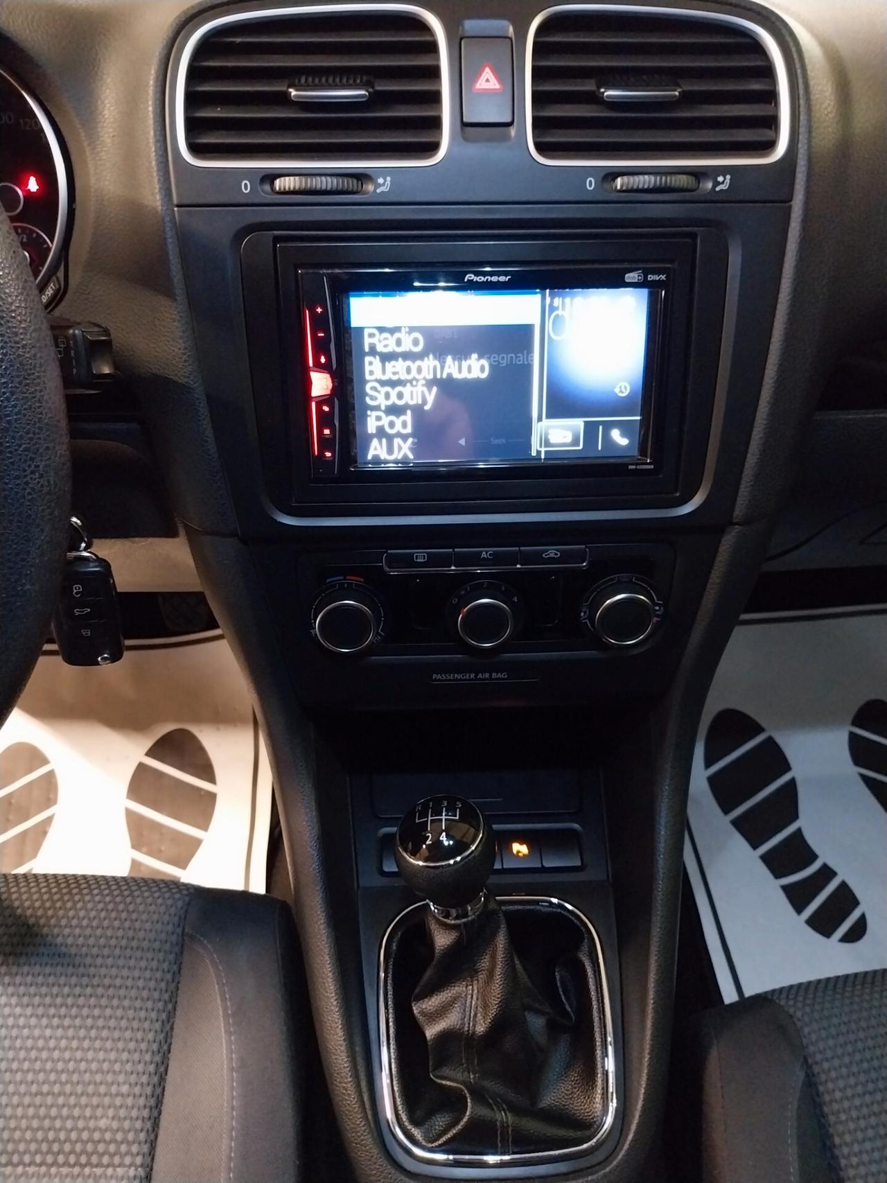 Volkswagen Golf Business 1.6 TDI 5p. Highline - ok neopatentati