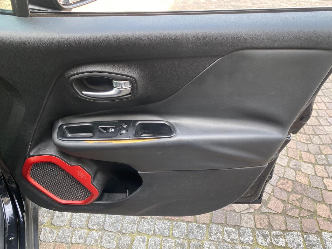 Jeep Renegade 2.0 Mjt 170CV 4WD Active Drive Low Trailhawk