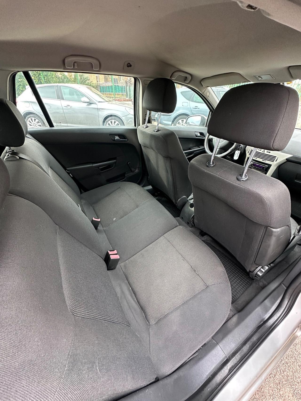 Opel Astra 1.4 16V Twinport 5 porte Enjoy