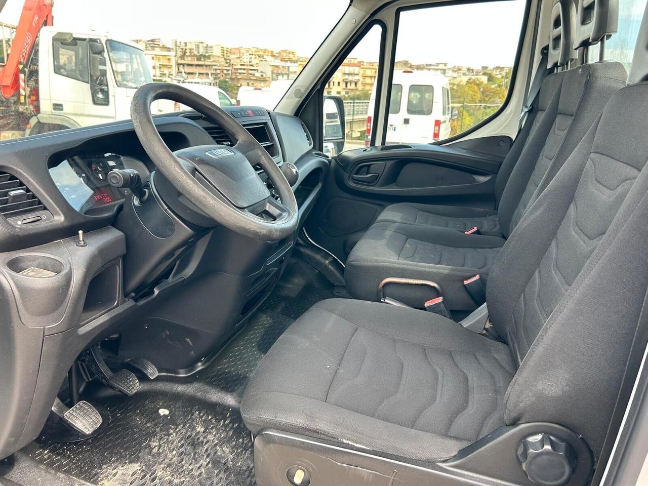 Iveco Daily 35C15 a telaio o frigo passo 3450