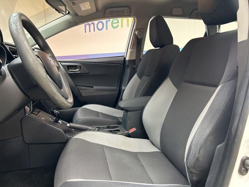 Toyota Auris Touring Sports 1.8 hybrid Cool cvt