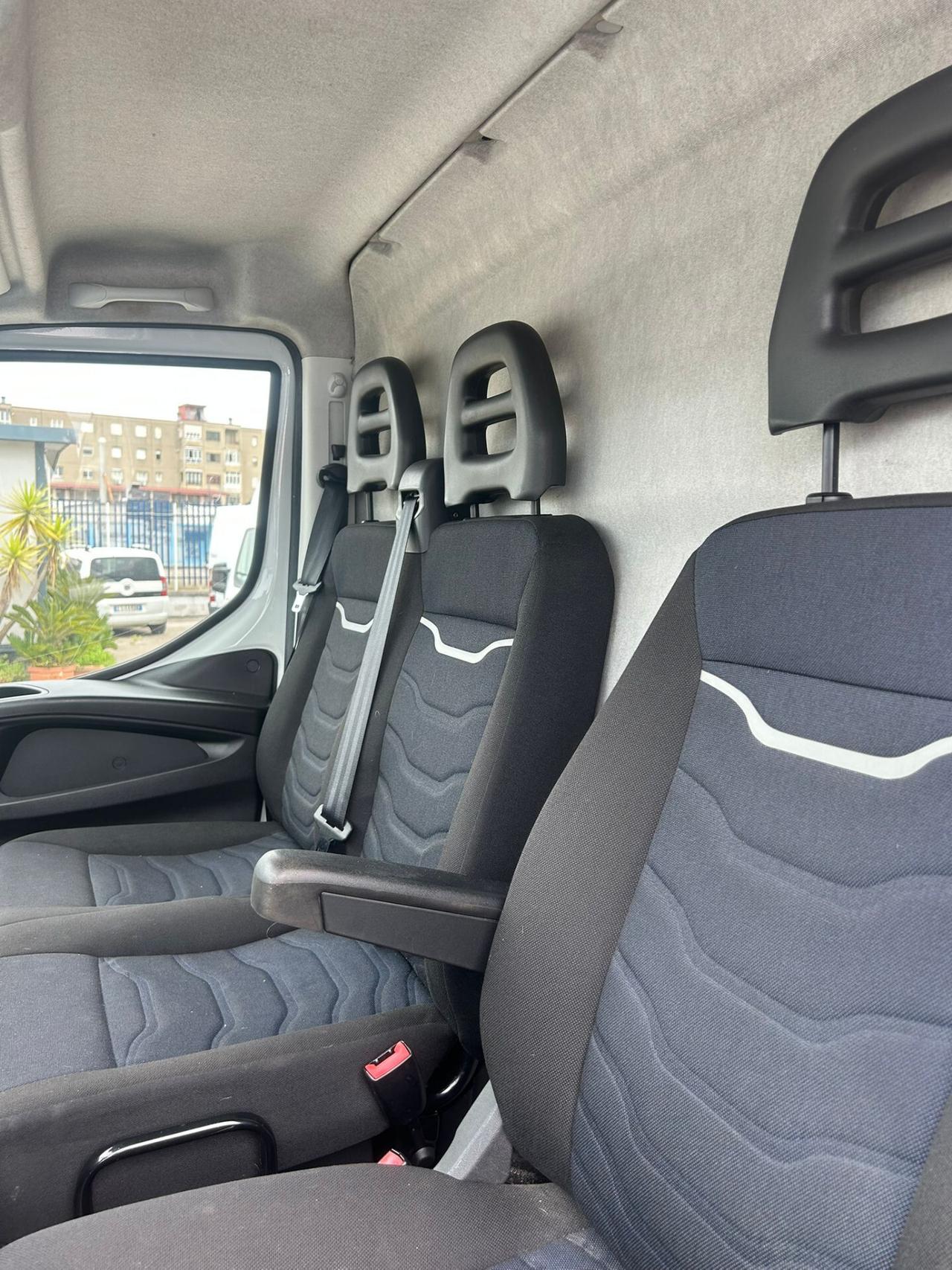 iveco daily 35s14 anno 2020 furgone e.6