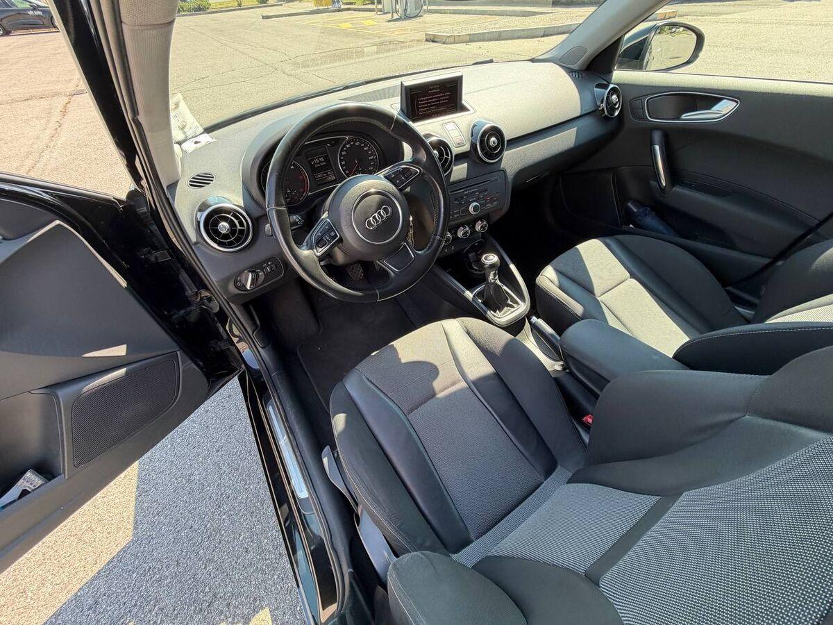 Audi A1 1.6 tdi Admired 90cv