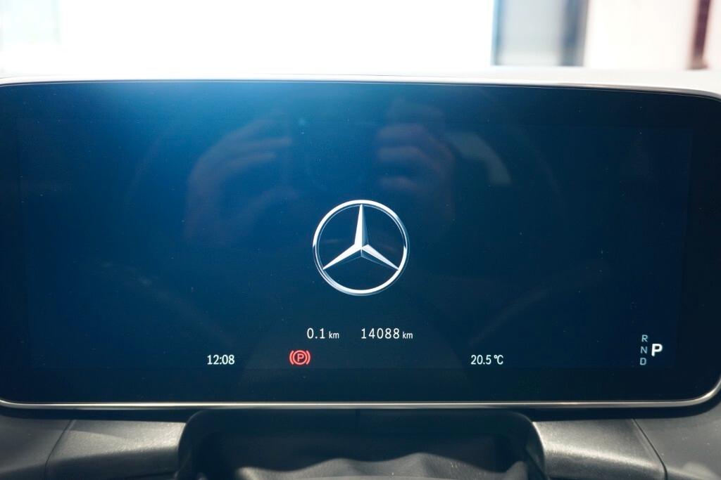 MERCEDES-BENZ GLC 200D NEW 163CV AUTOMATIC MILD HYBRID 4MATIC AVANTGARDE ( FARI LED - DISTRONIC - AMBIENT LIGHTS - NAVI - MIRROR - PARK ASSIST - TELECAMERA POST. - CERCHI 18 )