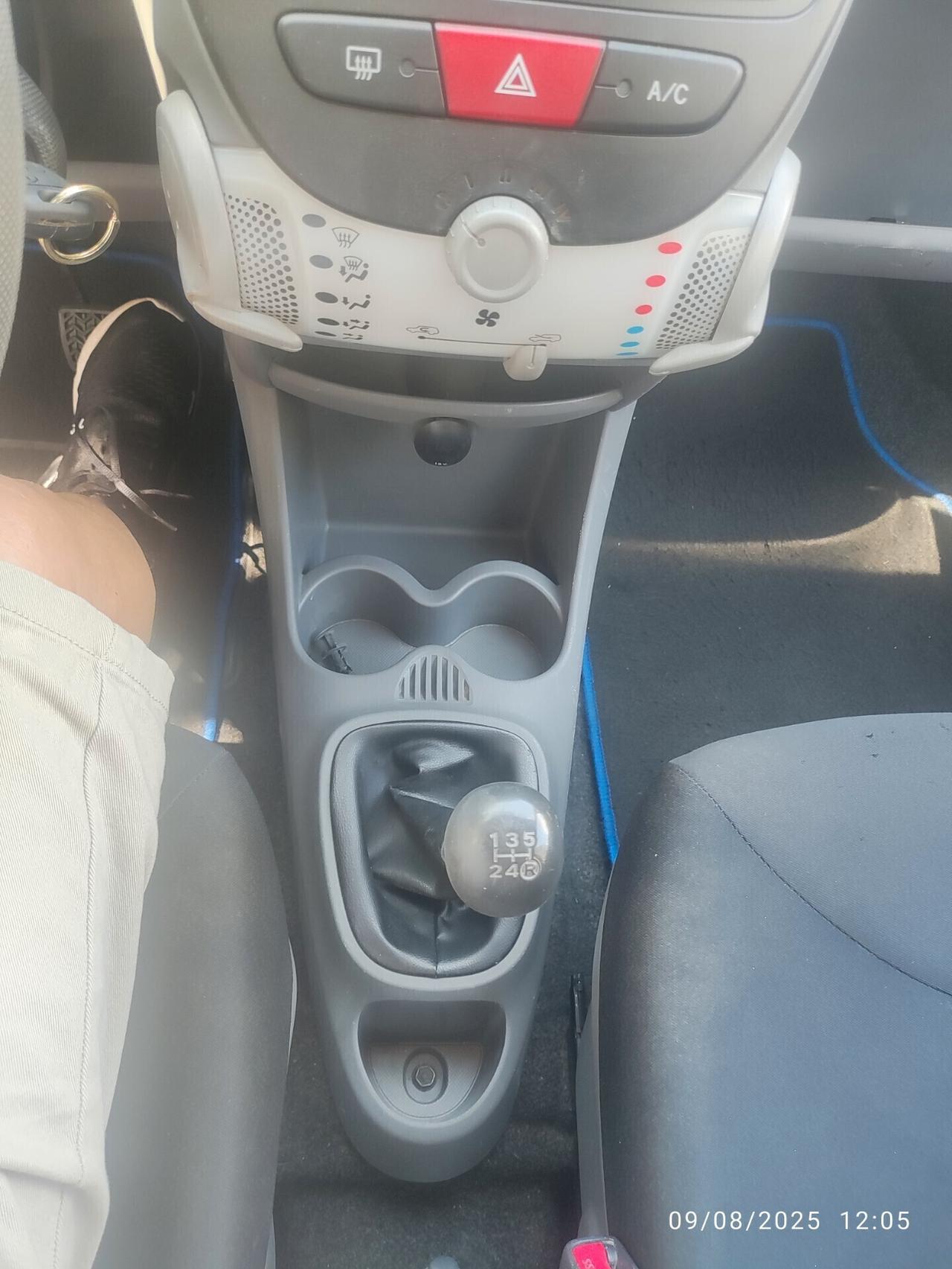 Toyota Aygo 1.0 12V VVT-i 3 porte Now Connect