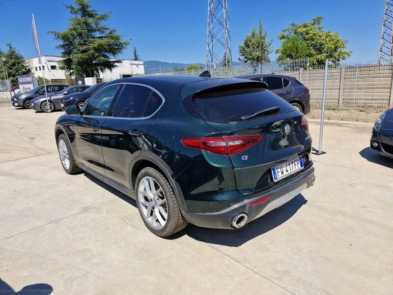 Alfa Romeo Stelvio 2017 2.2 t Business Q4 210cv auto my19