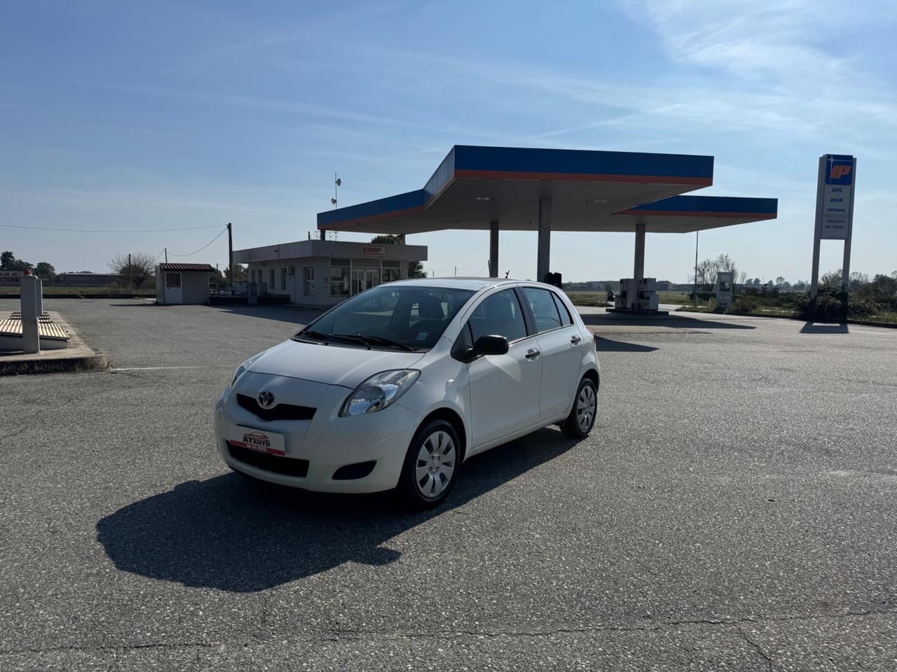 Toyota Yaris 1.0 5 porte