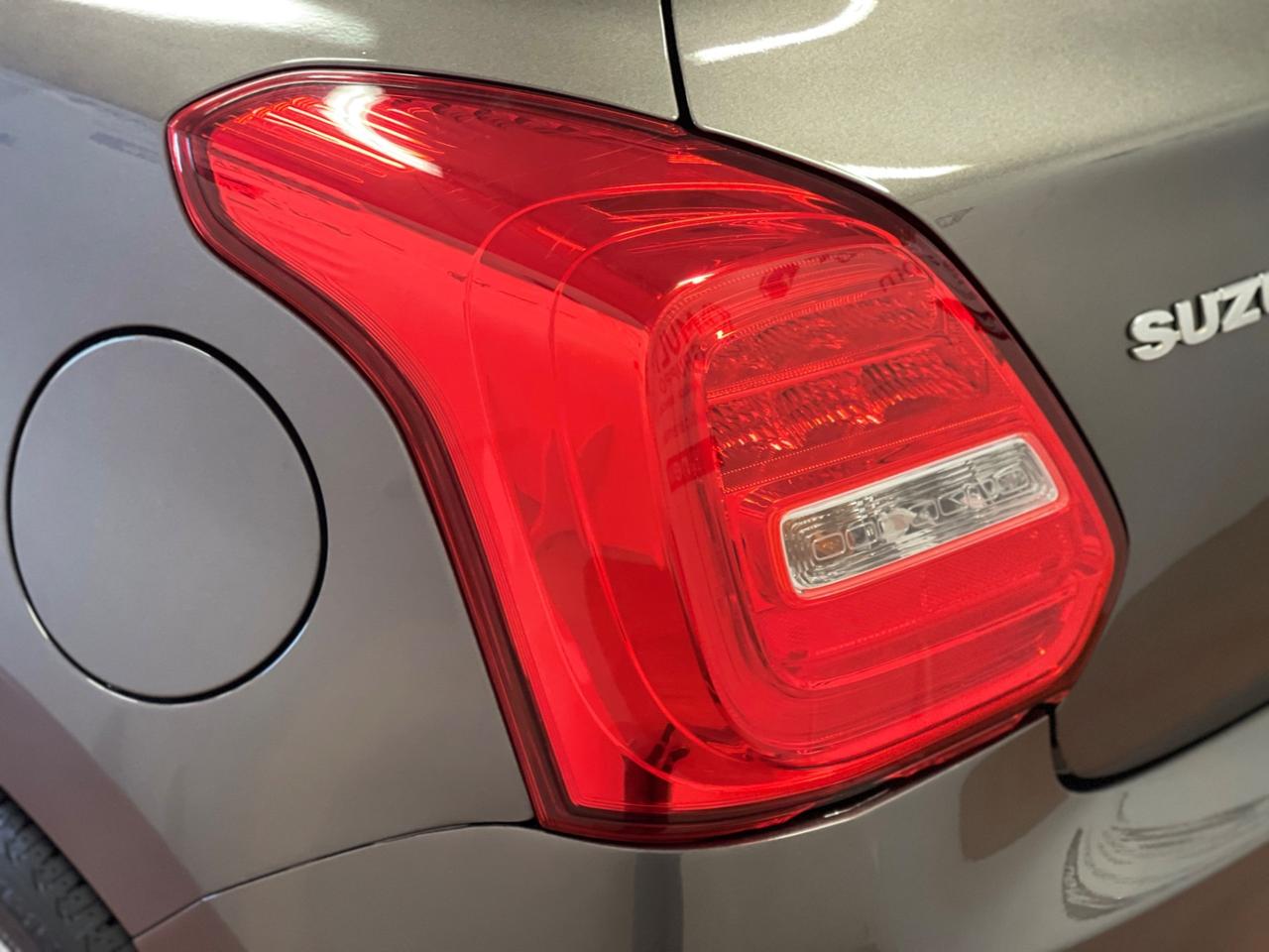 Suzuki Swift 1.2 Hybrid Top solo 12.000 km