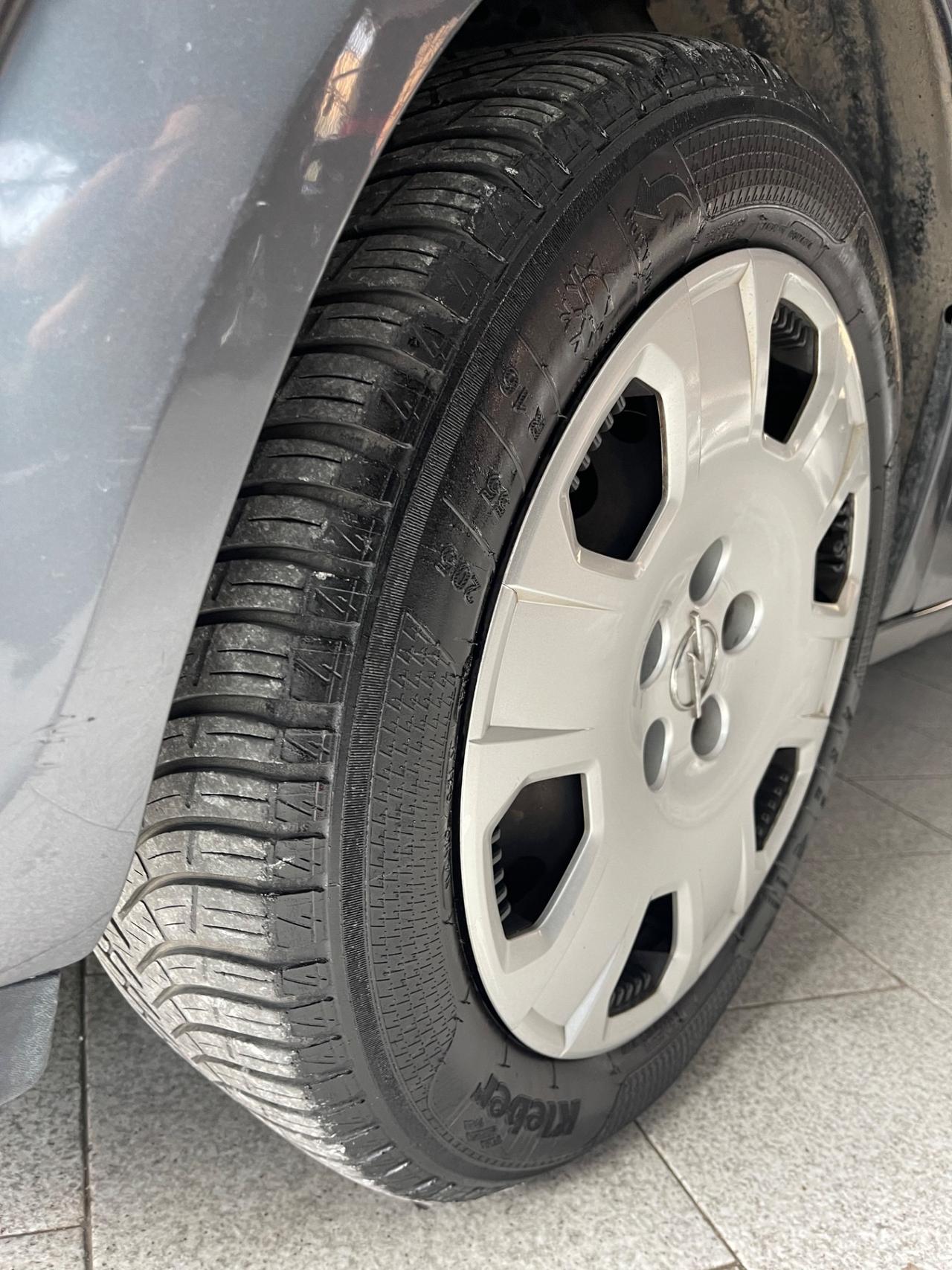 Opel Astra 1.7 CDTI 101CV 5 porte Cosmo