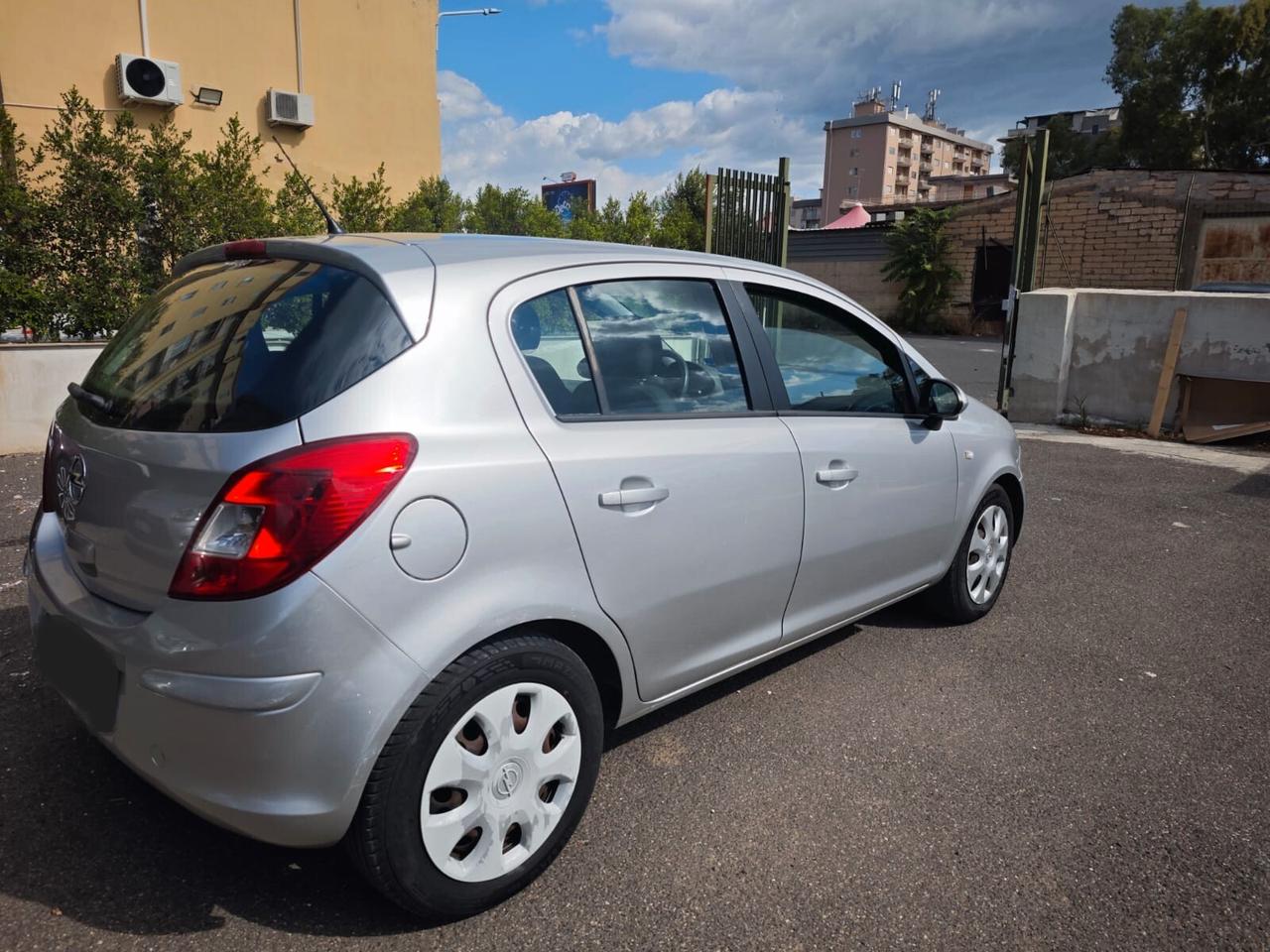 Opel Corsa 1.2 Edition