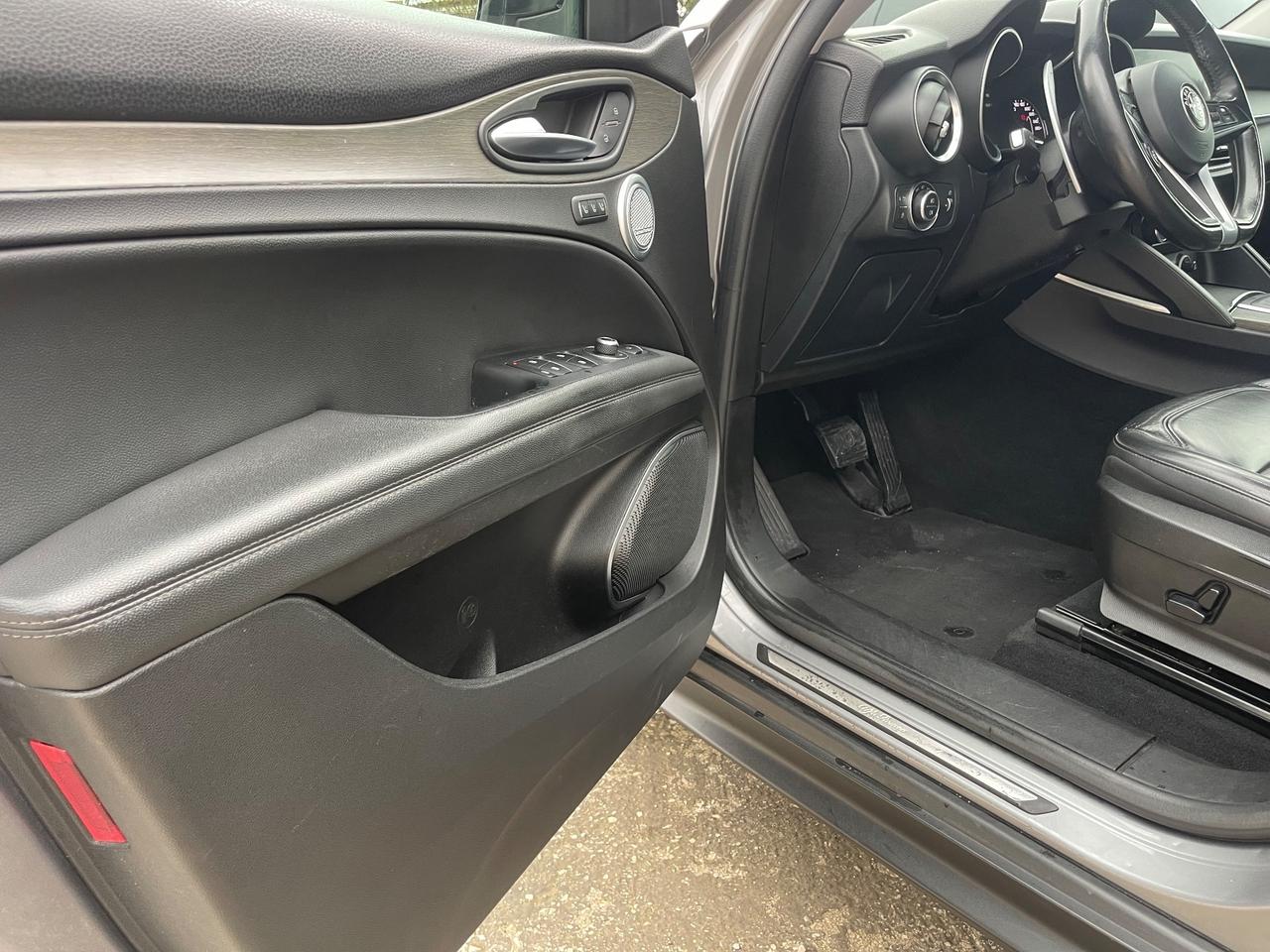 Alfa Romeo Stelvio Executive AT8 Q4 2.2 TurboDiesel 210cv