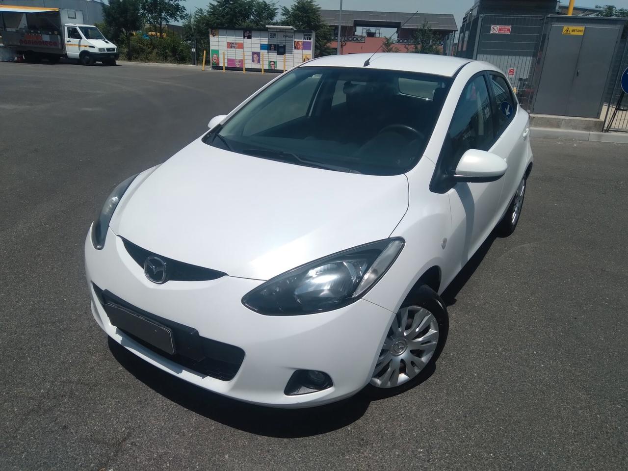 Mazda2 1.3 16V 75CV 5p. Play Gen. GPL x neopatentati