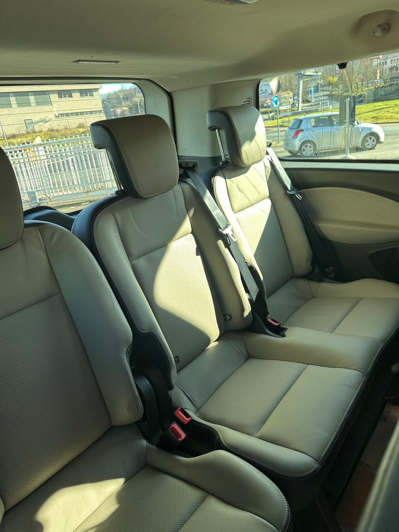 Ford Tourneo Custom 300 2.2 TDCi 125CV PL Titanium