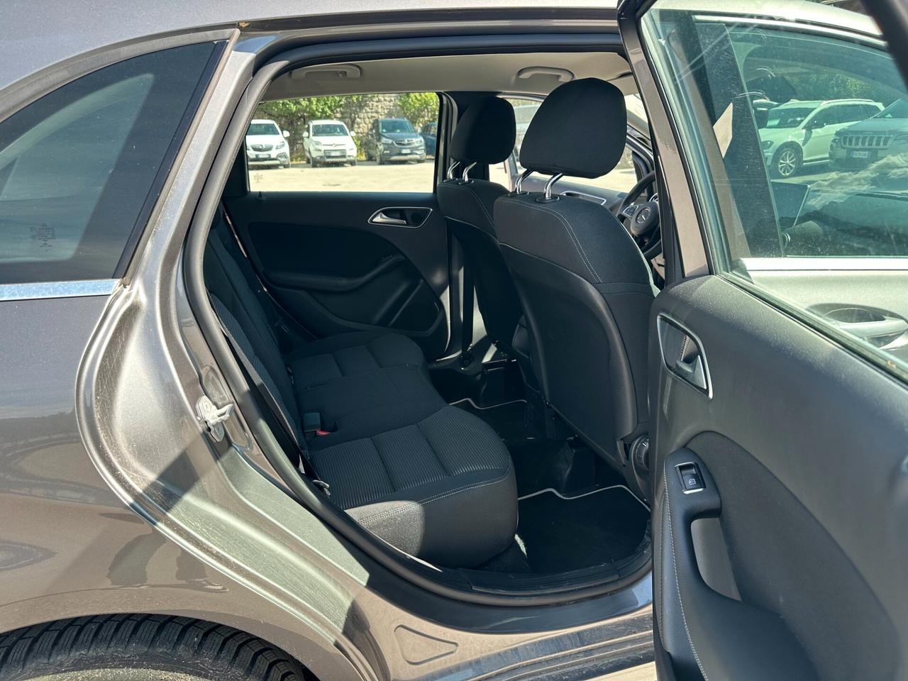 Mercedes-benz B 180 d Automatic