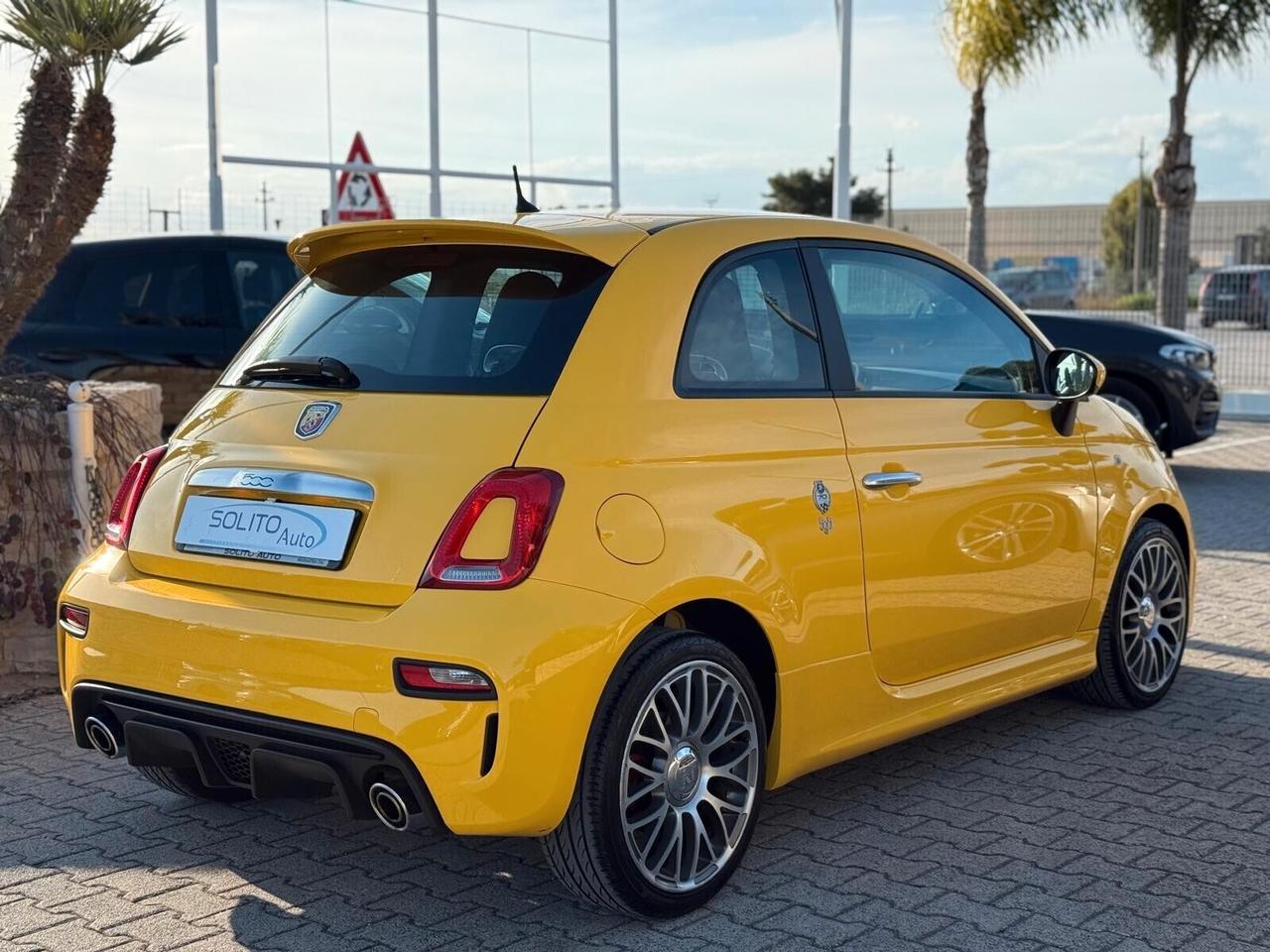 Abarth 595 1.4 Turbo T-Jet 145 CV Giallo Modena 14.000 km