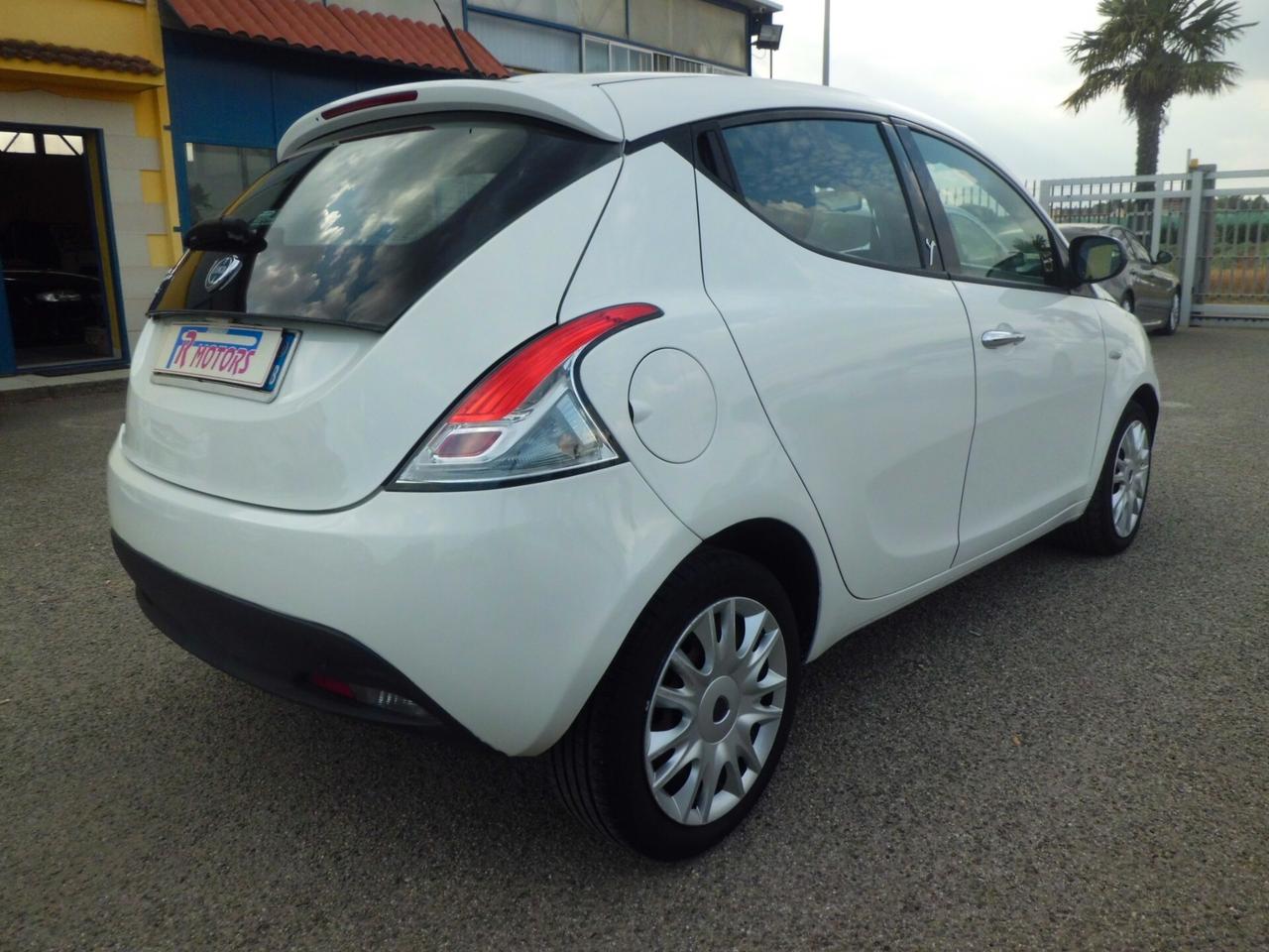 Lancia Ypsilon 1.3 MJT 16V 95 CV 5 porte S&S Platinum DISPONIBILITA' 2 PEZZI COLORE NERO