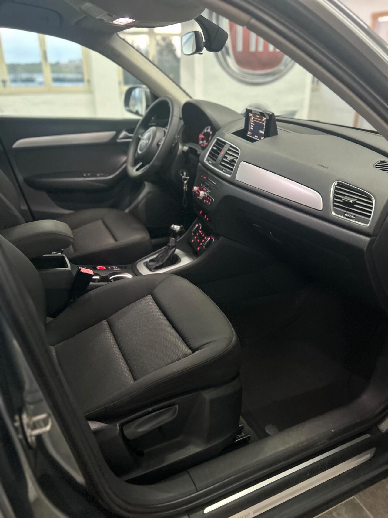 Audi Q3 2.0 TDI S tronic S-Line - 2017
