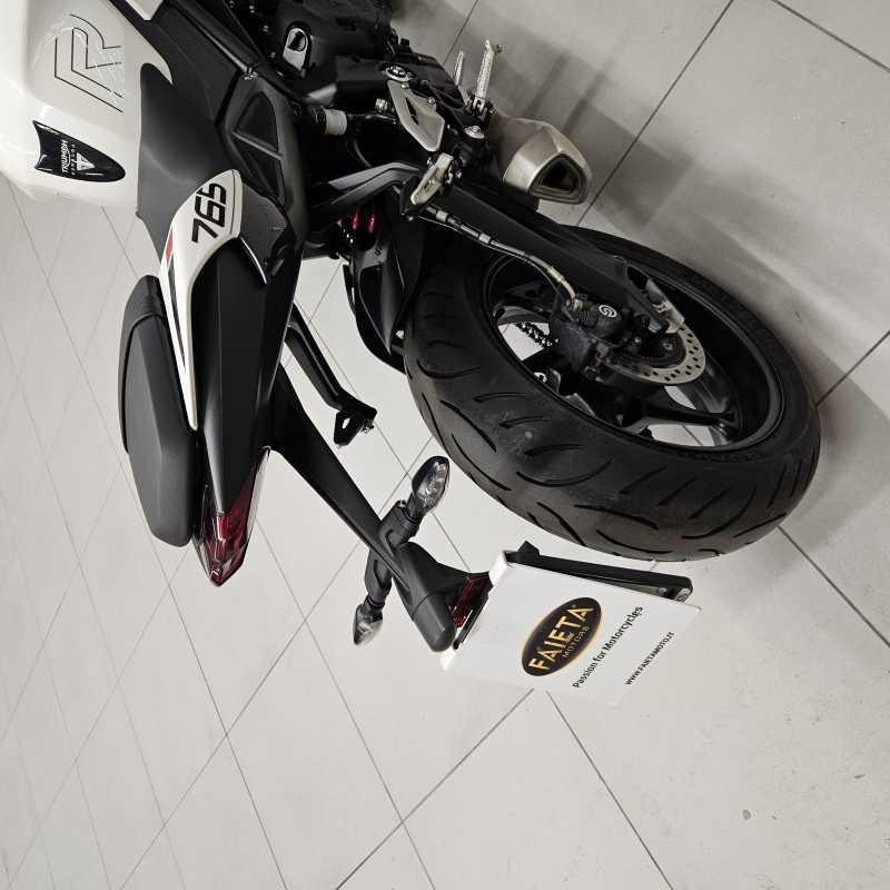 Triumph Street Triple 765 R - 2024
