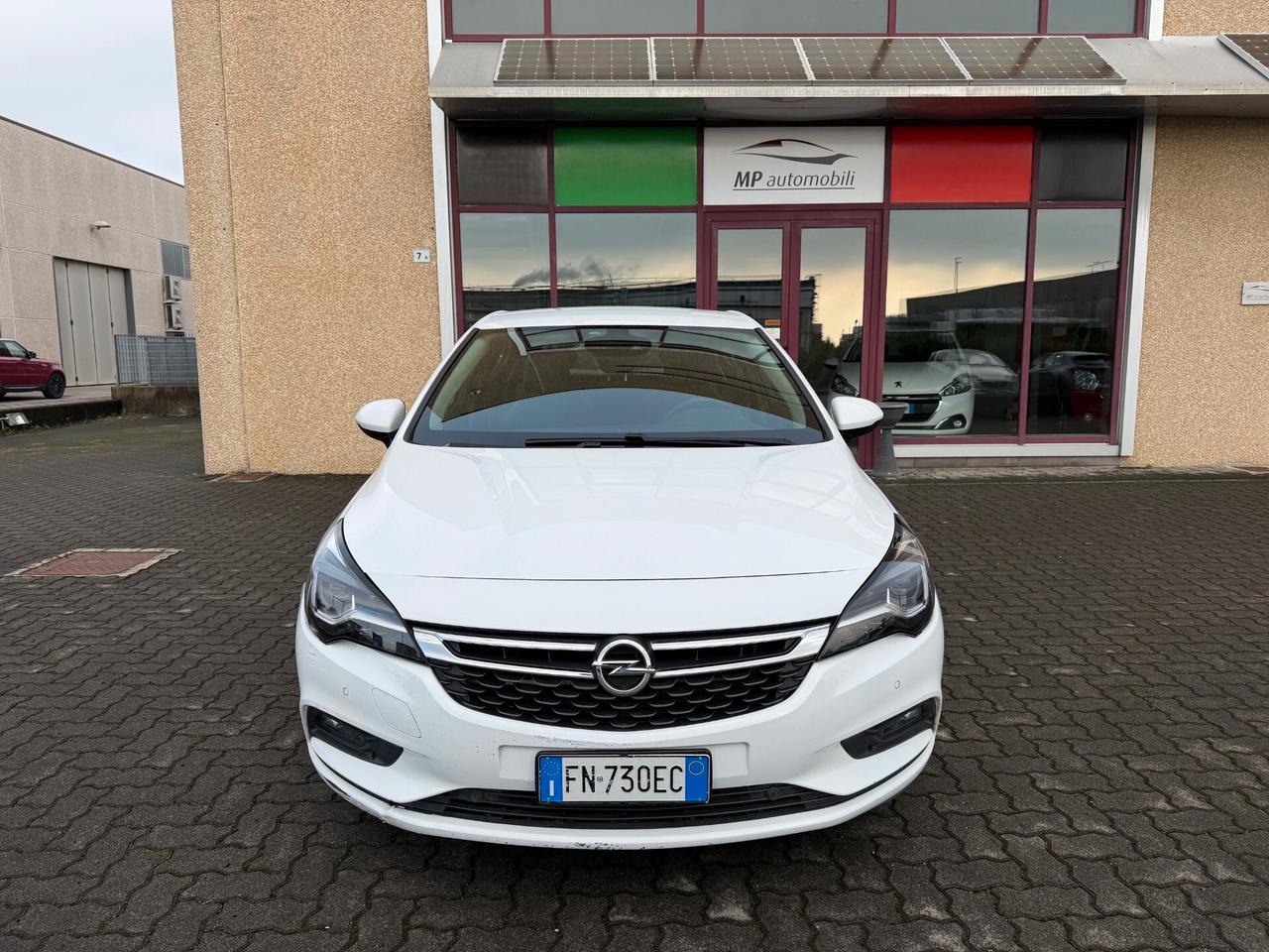 Opel Astra 1.6 BiTurbo CDTi Start&Stop 5 porte Innovation+GANCIO TRAINO