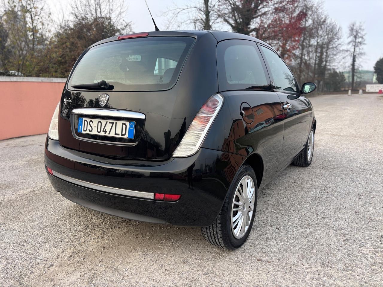 Lancia Ypsilon 1.2 Argento