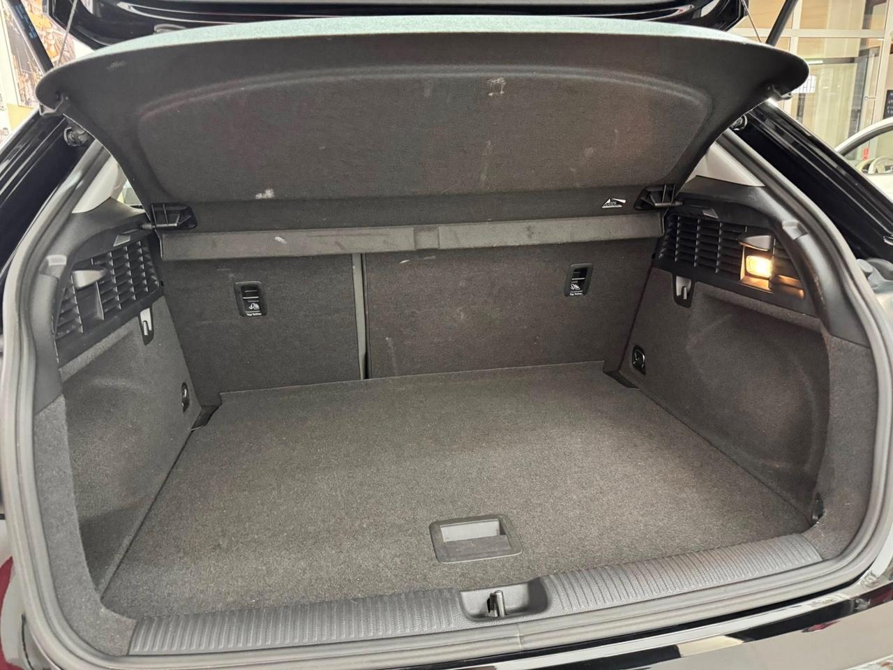 Audi Q2 30 TDI S tronic Business