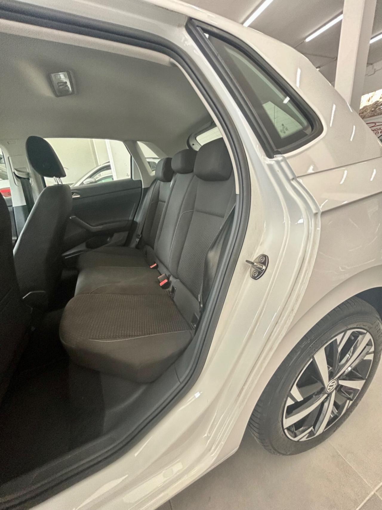 Volkswagen Polo 1.0 65cv NEOPATENTATI finanziabile