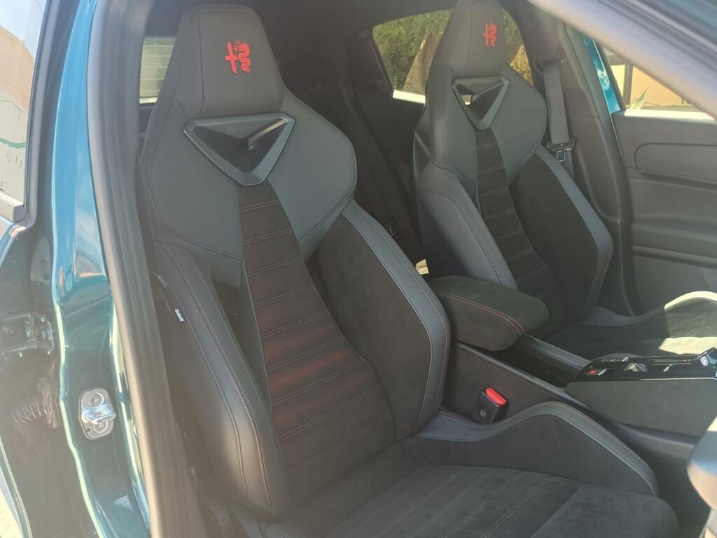 Alfa Romeo Junior 1.2 136 CV Hybrid eDCT6 Speciale