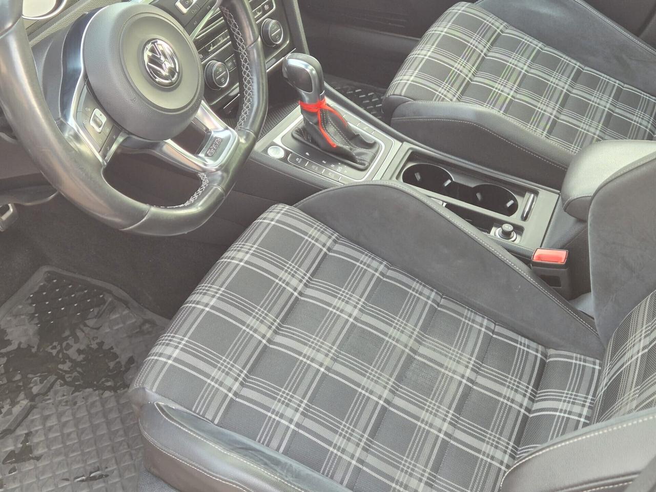 VW Golf GTD 2.0 TDI BMT DSG 5p. E6B--185CV!!!