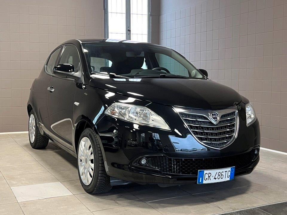 Lancia Ypsilon 1.2 Silver