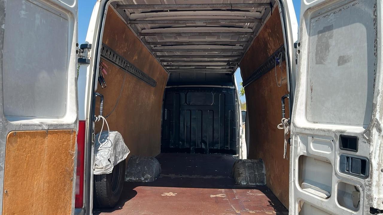 Iveco Daily 35C14/BarTor3.0Hpi TDI PLM-RG Cab