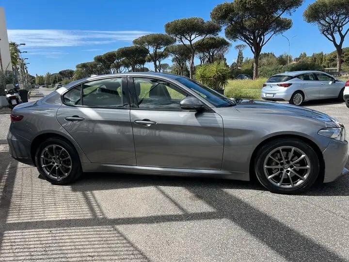 Alfa Romeo Giulia 2.0 Turbo 200 CV AT8