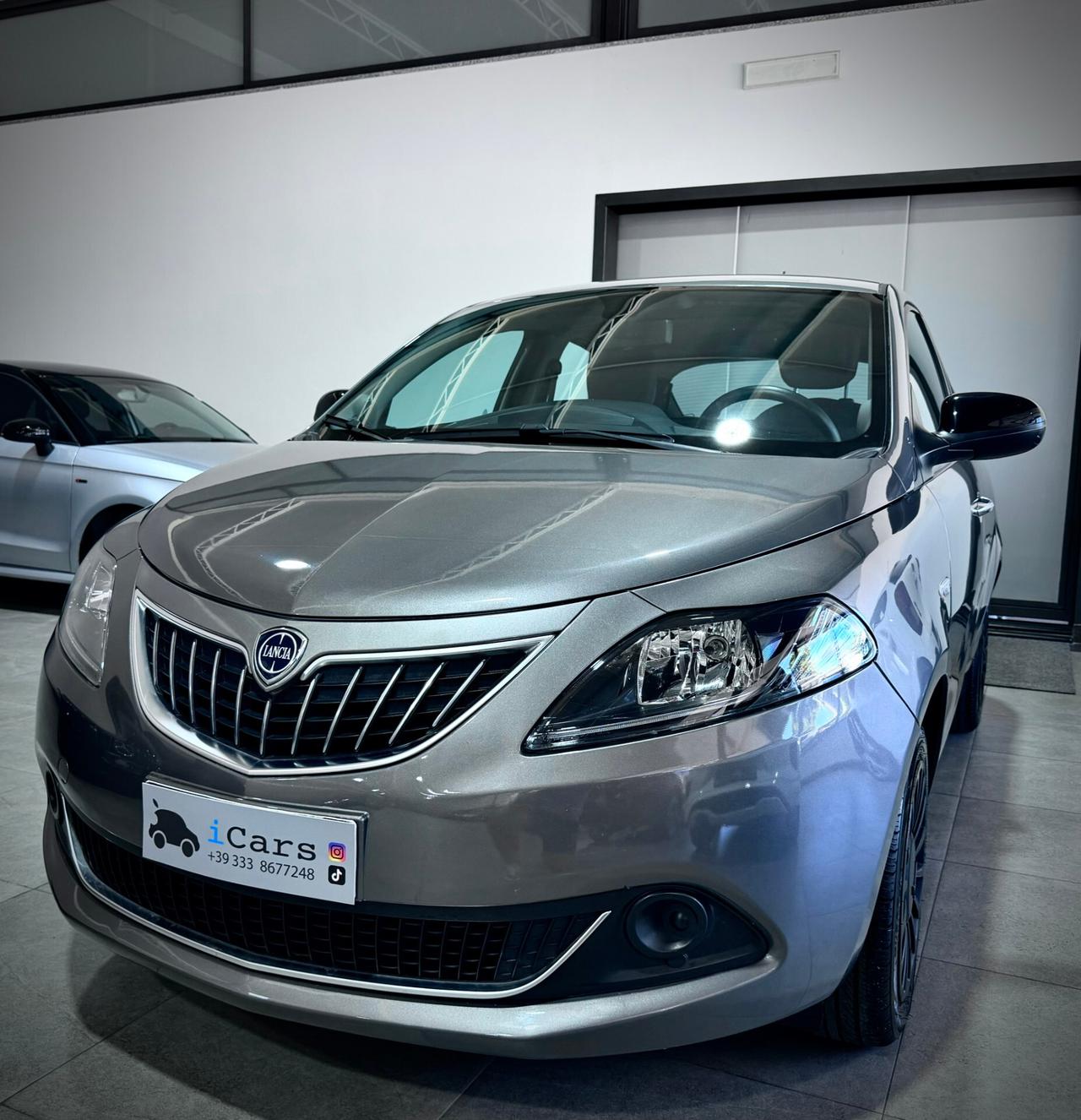 Lancia Ypsilon 1.0 70CV Hybrid Silver
