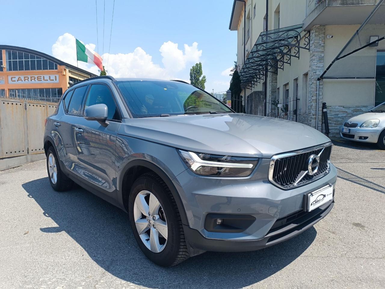 Volvo XC40 D3 Momentum Pro AUTOM. RETROCAMERA NAVI